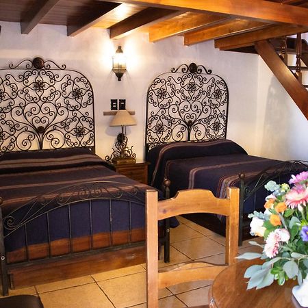 Pátzcuaro Hotel Los Escudos מראה חיצוני תמונה