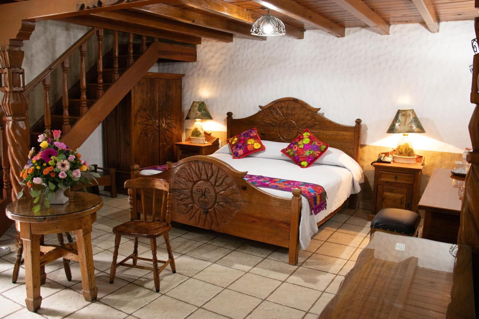 Pátzcuaro Hotel Los Escudos מראה חיצוני תמונה