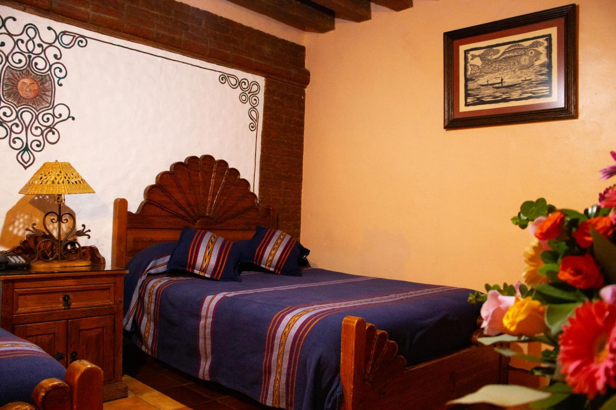 Pátzcuaro Hotel Los Escudos מראה חיצוני תמונה