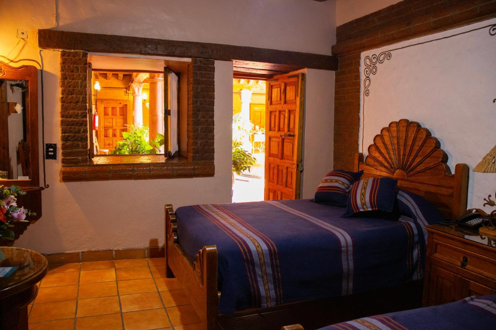Pátzcuaro Hotel Los Escudos מראה חיצוני תמונה