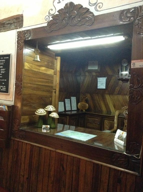 Pátzcuaro Hotel Los Escudos מראה חיצוני תמונה