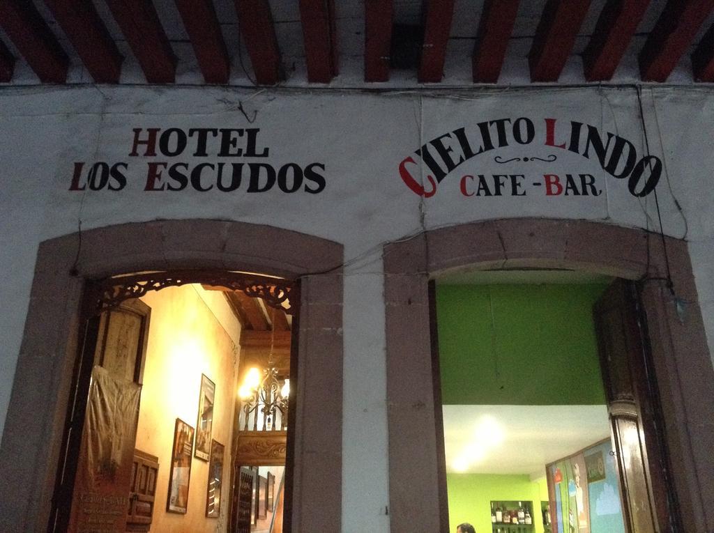 Pátzcuaro Hotel Los Escudos מראה חיצוני תמונה