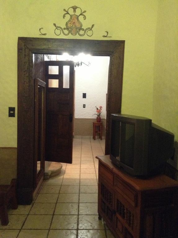 Pátzcuaro Hotel Los Escudos מראה חיצוני תמונה