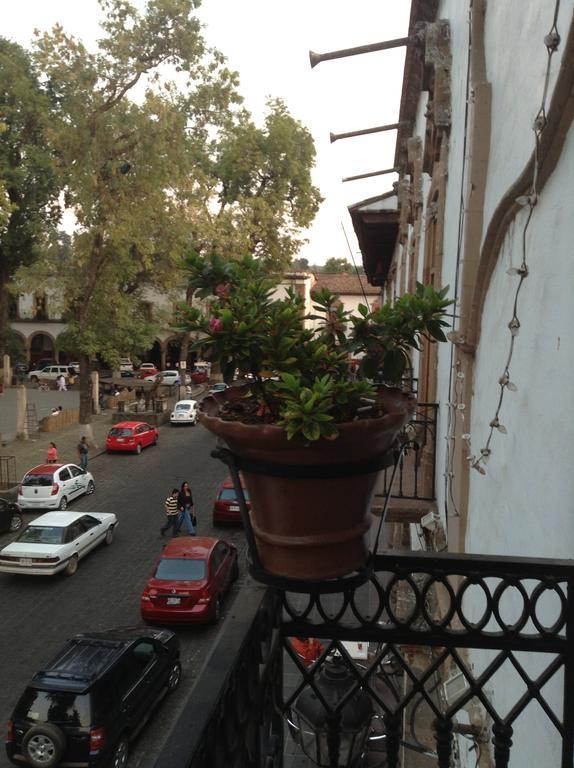 Pátzcuaro Hotel Los Escudos מראה חיצוני תמונה