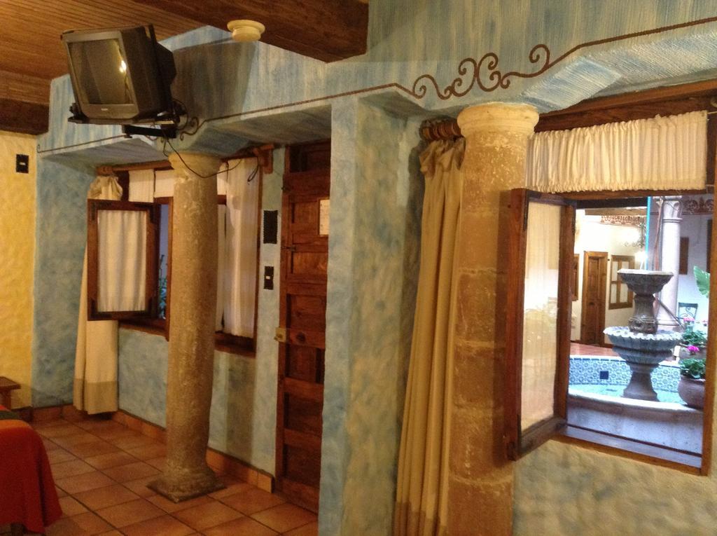 Pátzcuaro Hotel Los Escudos מראה חיצוני תמונה